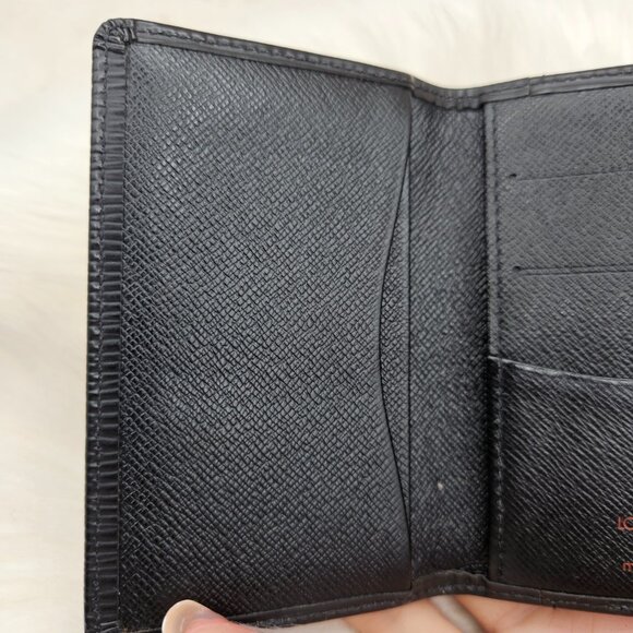 Louis Vuitton  Epi Black Pocket Organizer Wallet - Picture 8 of 17